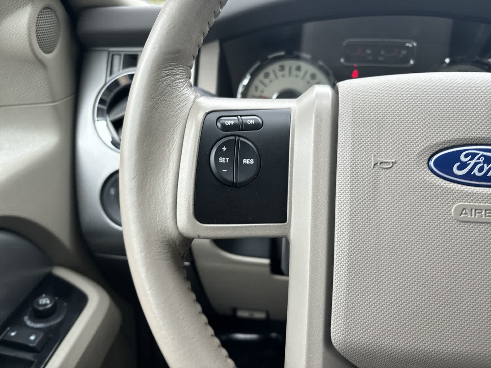 Thumbnail: 2013 Ford Expedition - 15