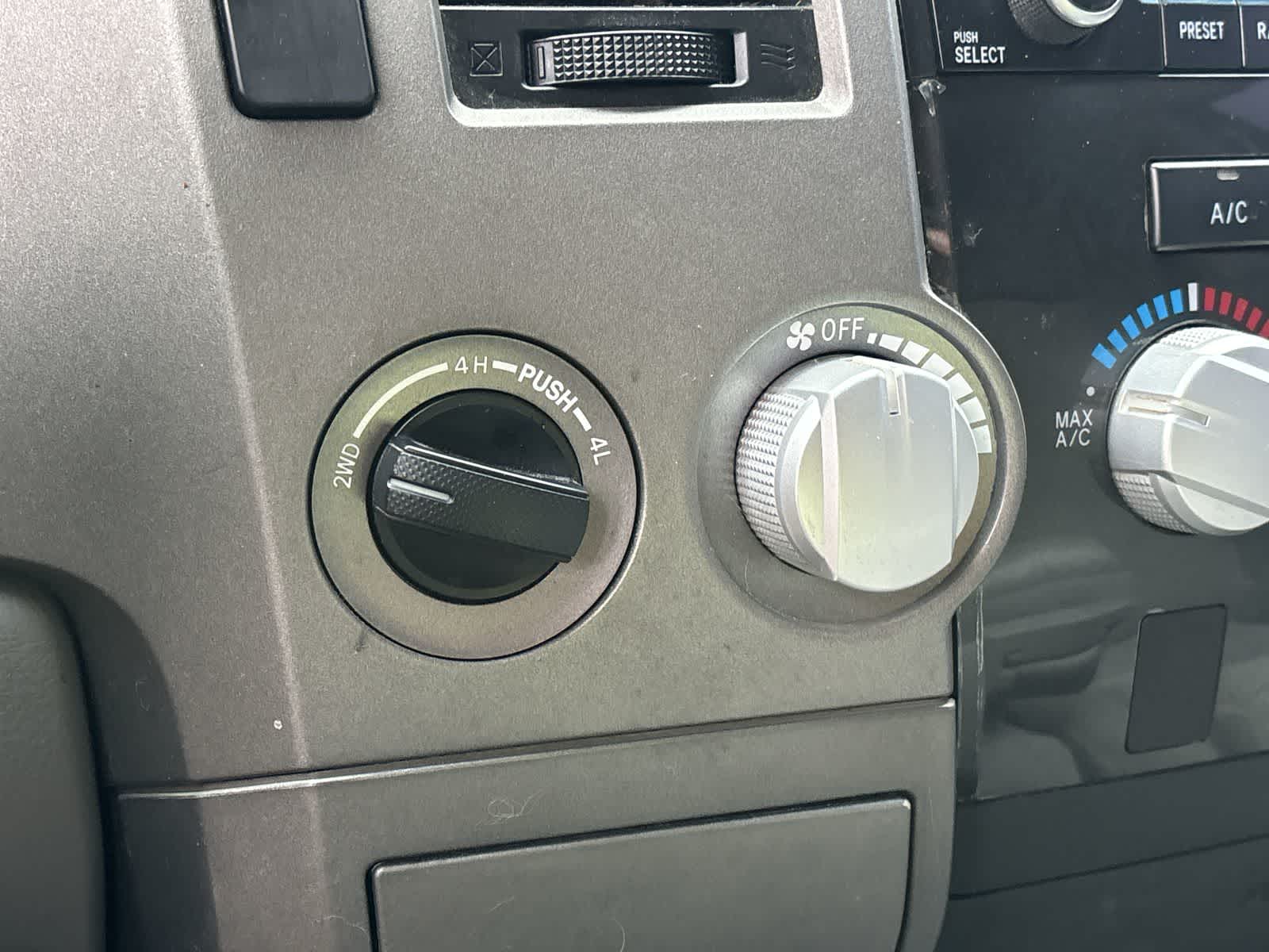 Thumbnail: 2010 Toyota Tundra - 14