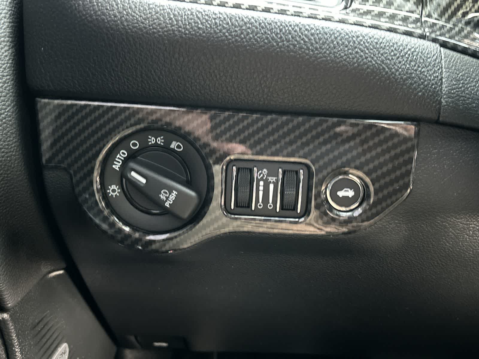 Thumbnail: 2018 Dodge Challenger - 11