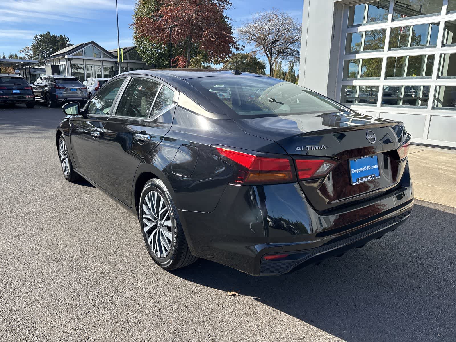 Used 2024 Nissan Altima 2.5 SV Sedan