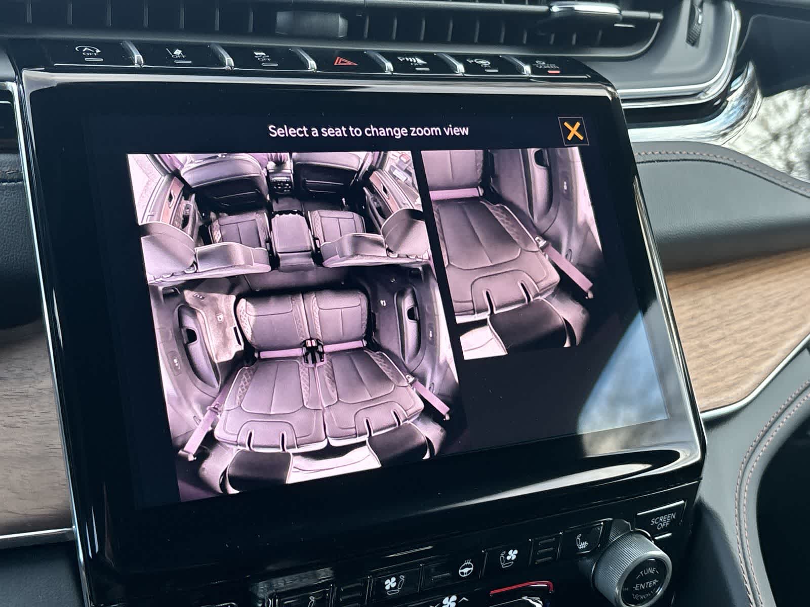 Thumbnail: 2025 Jeep Grand Cherokee L - 23