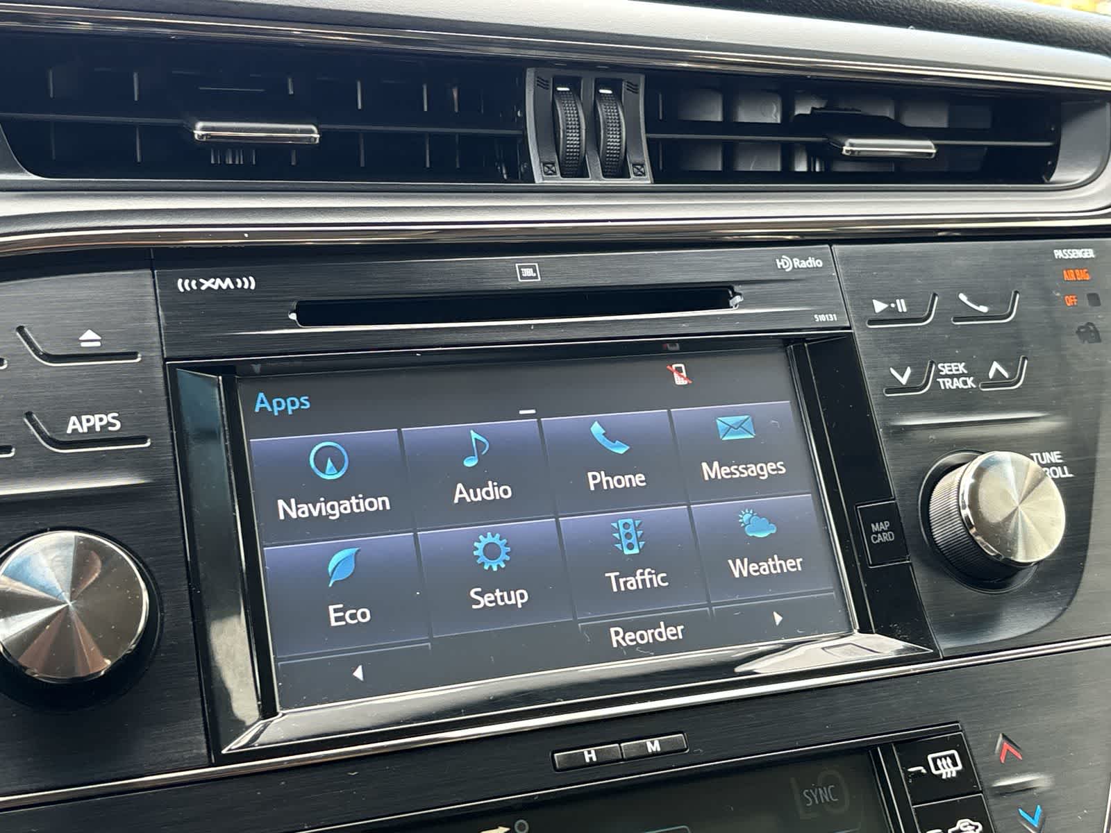 Thumbnail: 2018 Toyota Avalon - 18