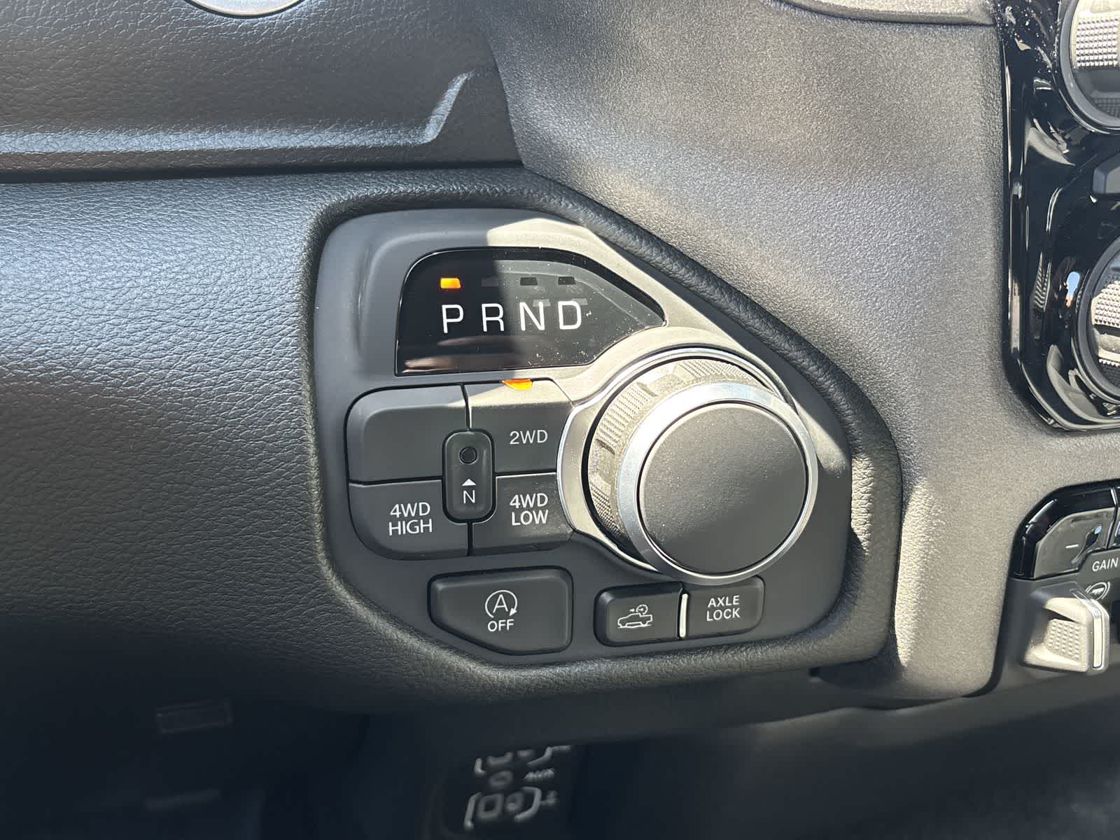 Thumbnail: 2026 RAM 1500 - 18