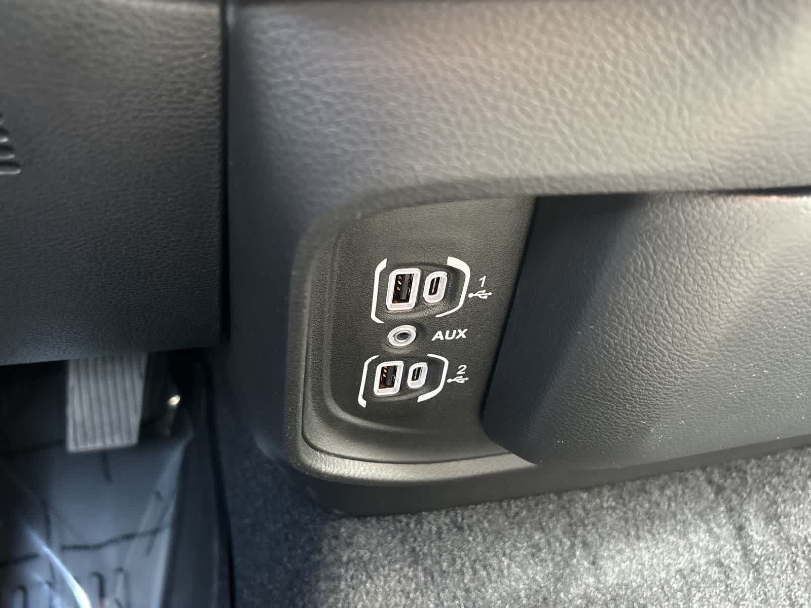 Thumbnail: 2026 RAM 1500 - 28