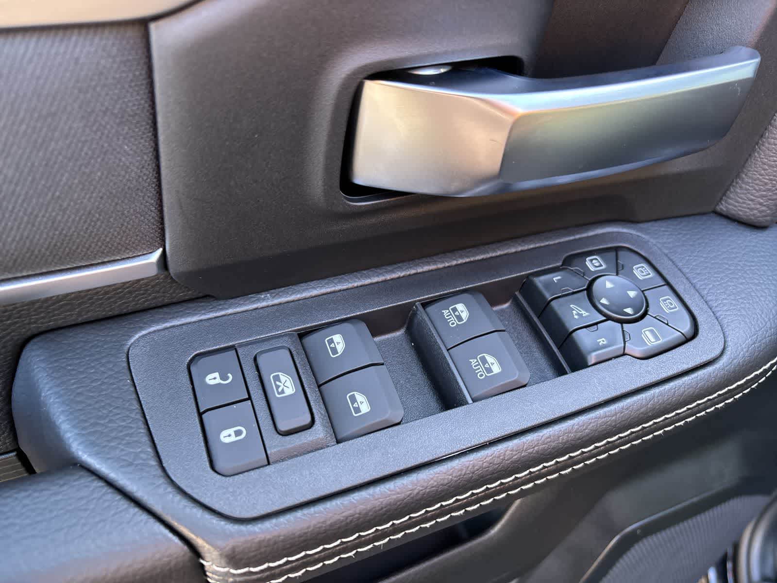 Thumbnail: 2026 RAM 2500 - 10