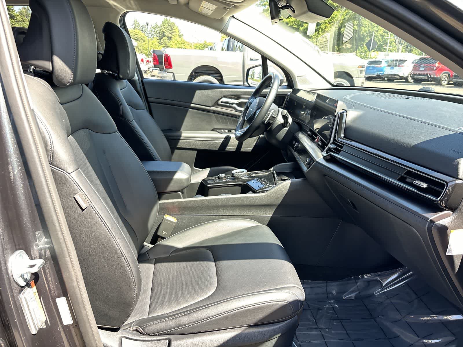 Thumbnail: 2023 Kia Sportage - 5