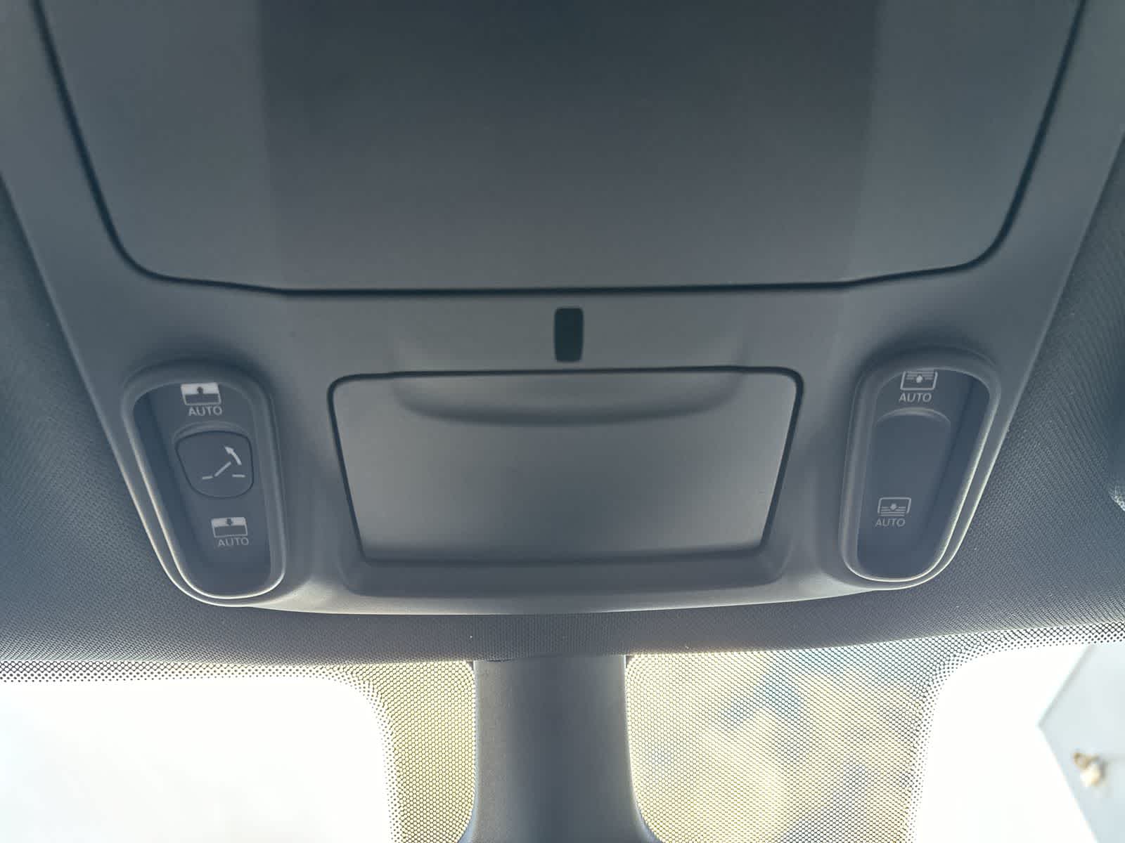 Thumbnail: 2026 Chrysler Pacifica - 28