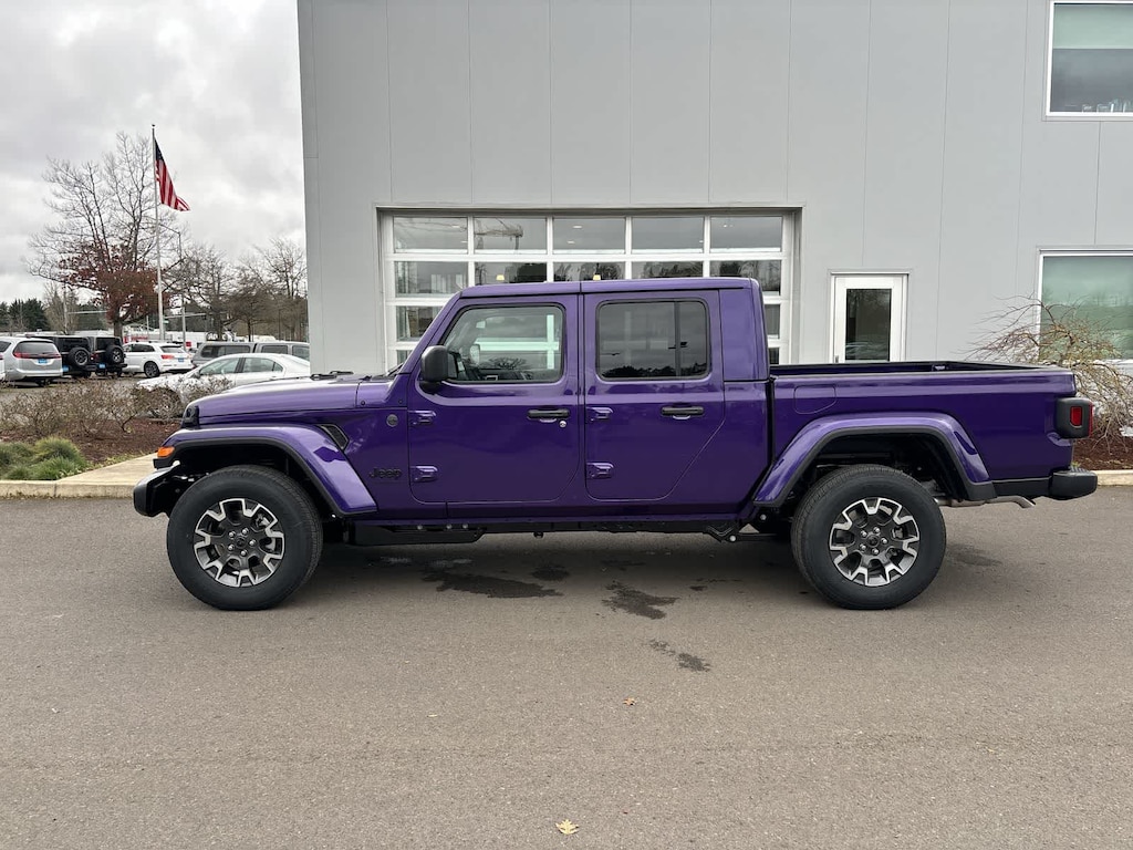 New 2026 Jeep Gladiator Sahara Pickup