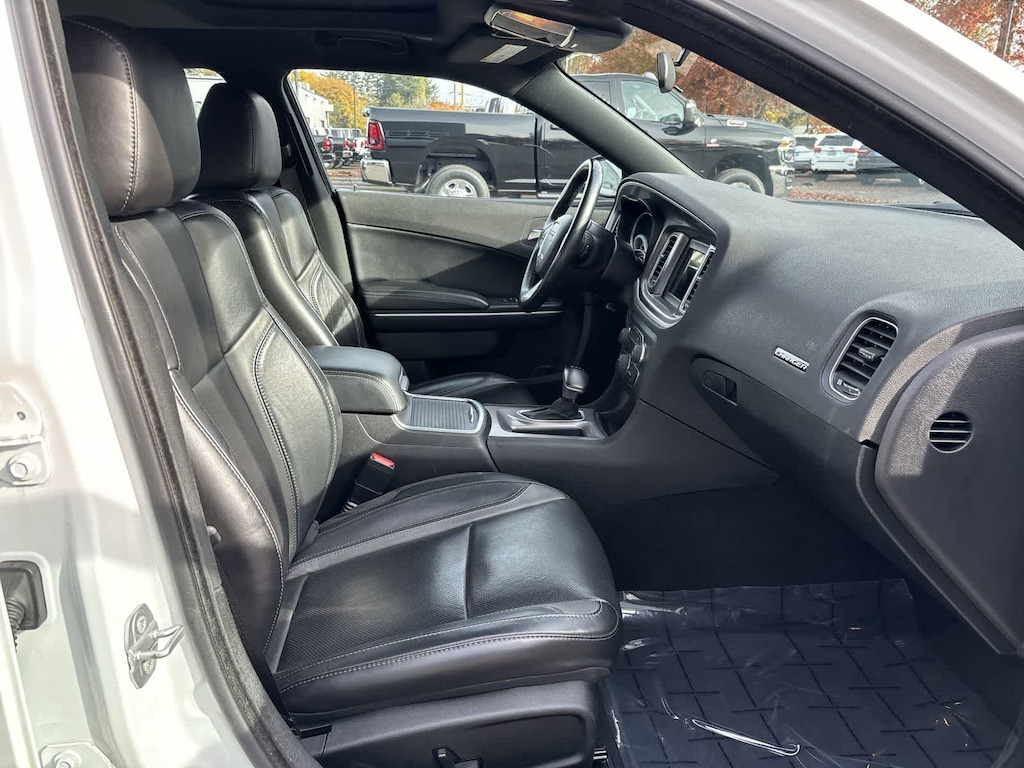 Used 2022 Dodge Charger SXT Sedan