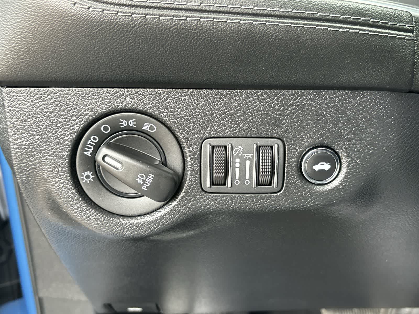 Thumbnail: 2022 Dodge Challenger - 9