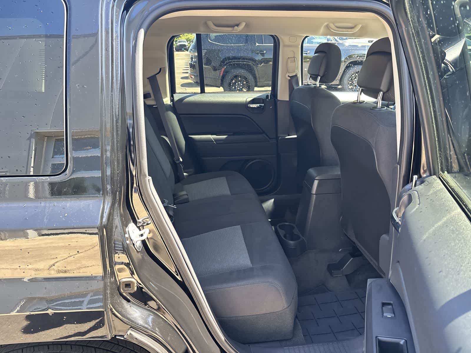 Thumbnail: 2016 Jeep Patriot - 10