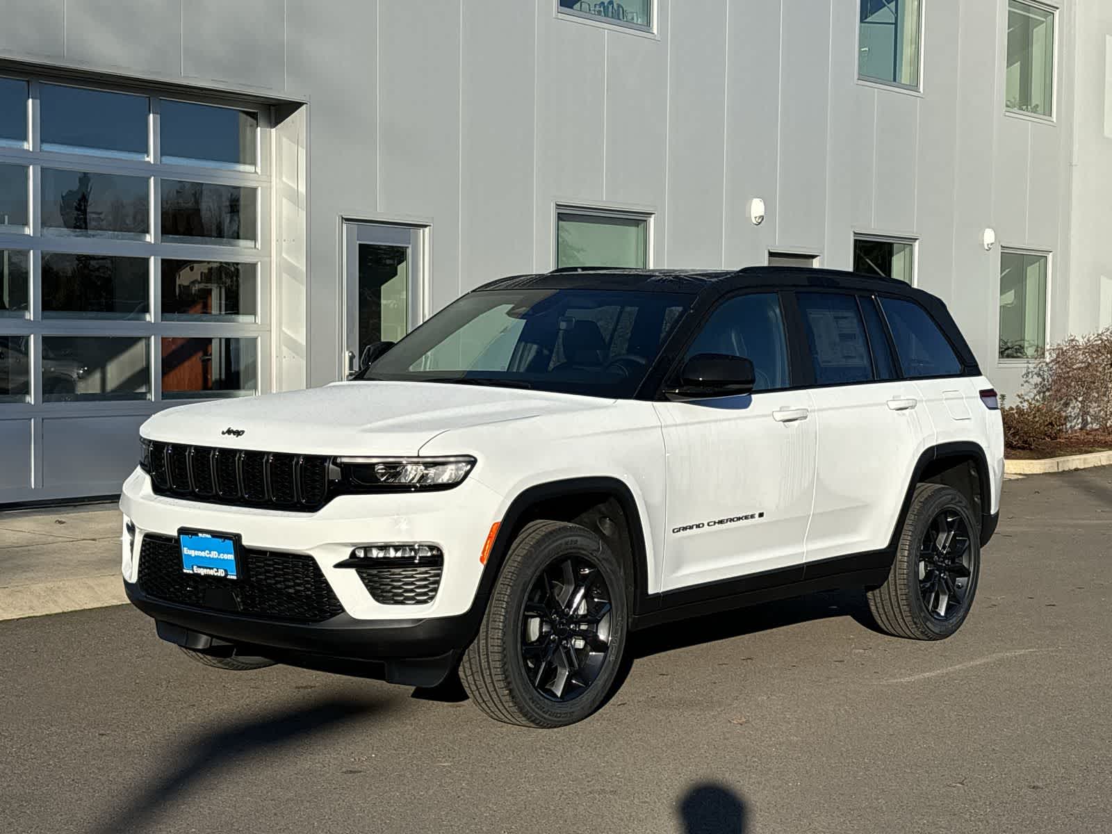 Thumbnail: 2025 Jeep Grand Cherokee - 1