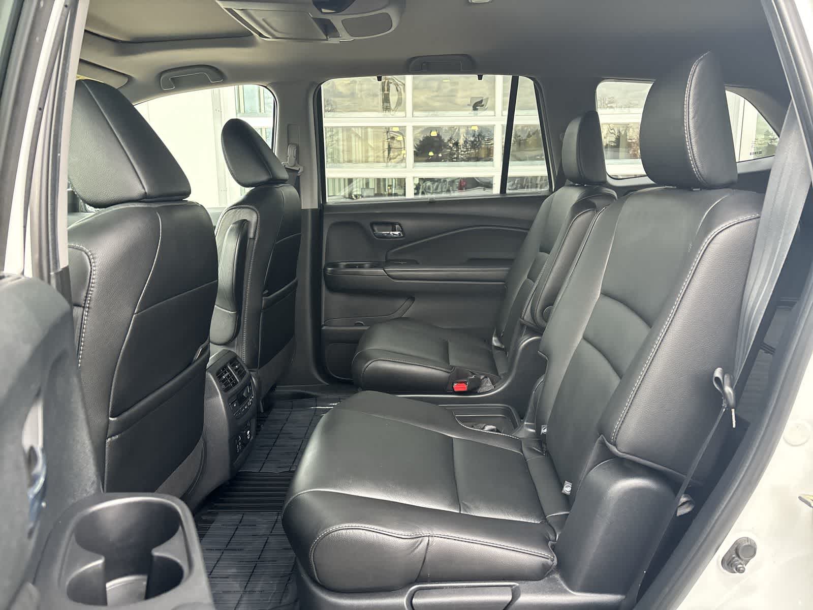 Thumbnail: 2020 Honda Pilot - 6