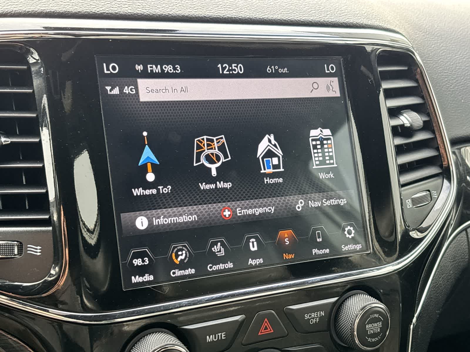 Thumbnail: 2020 Jeep Grand Cherokee - 21