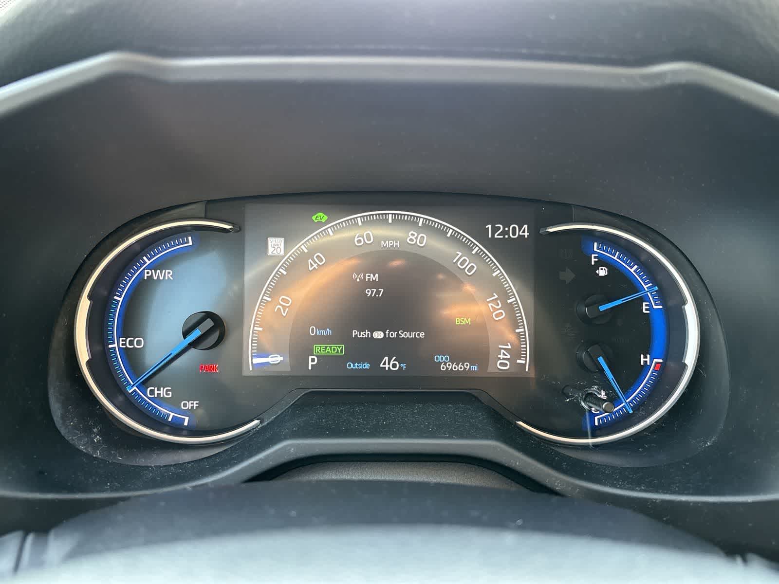 Thumbnail: 2022 Toyota RAV4 - 13