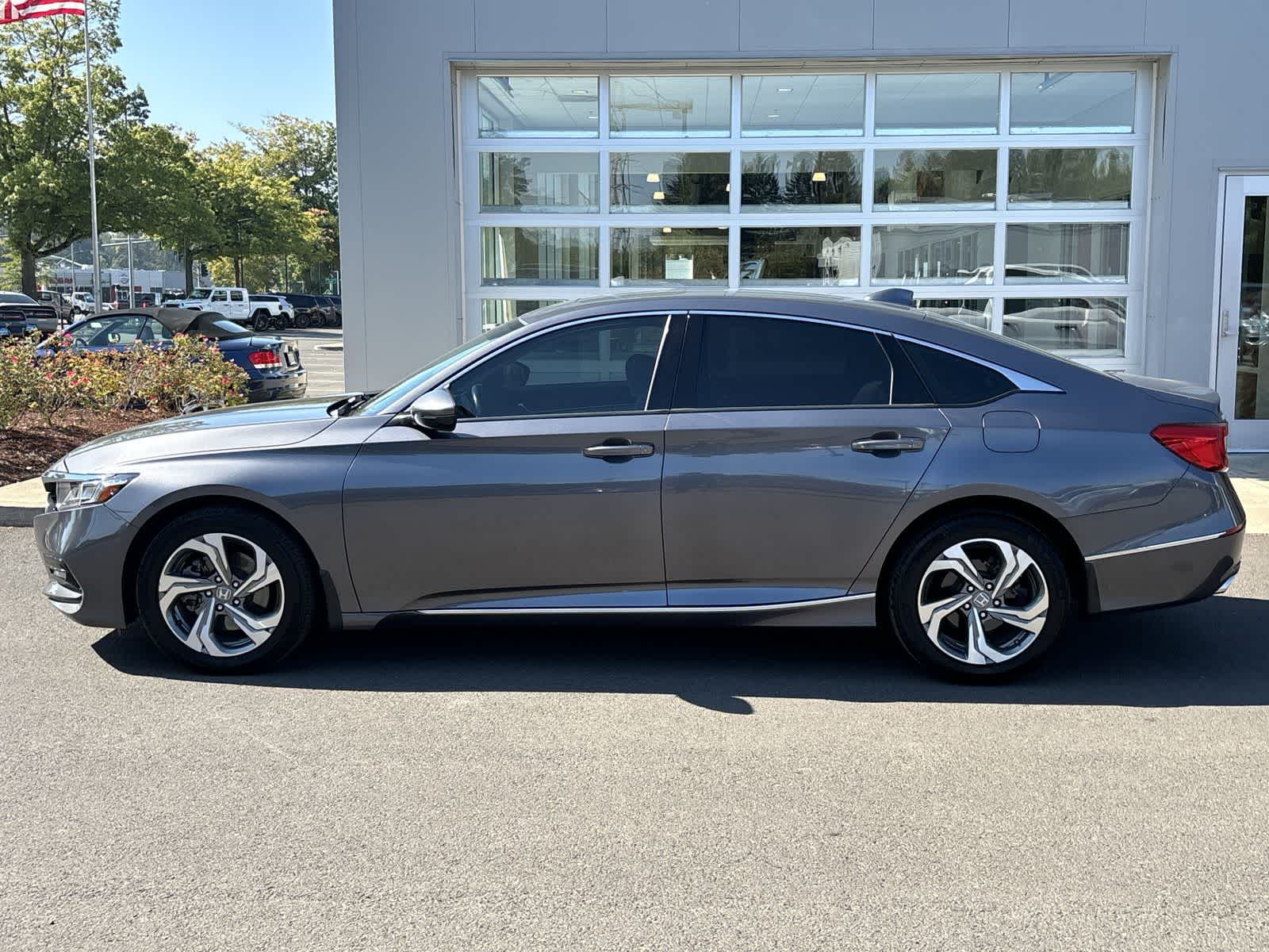 2020 Honda Accord EX-L 2.0T photo 2