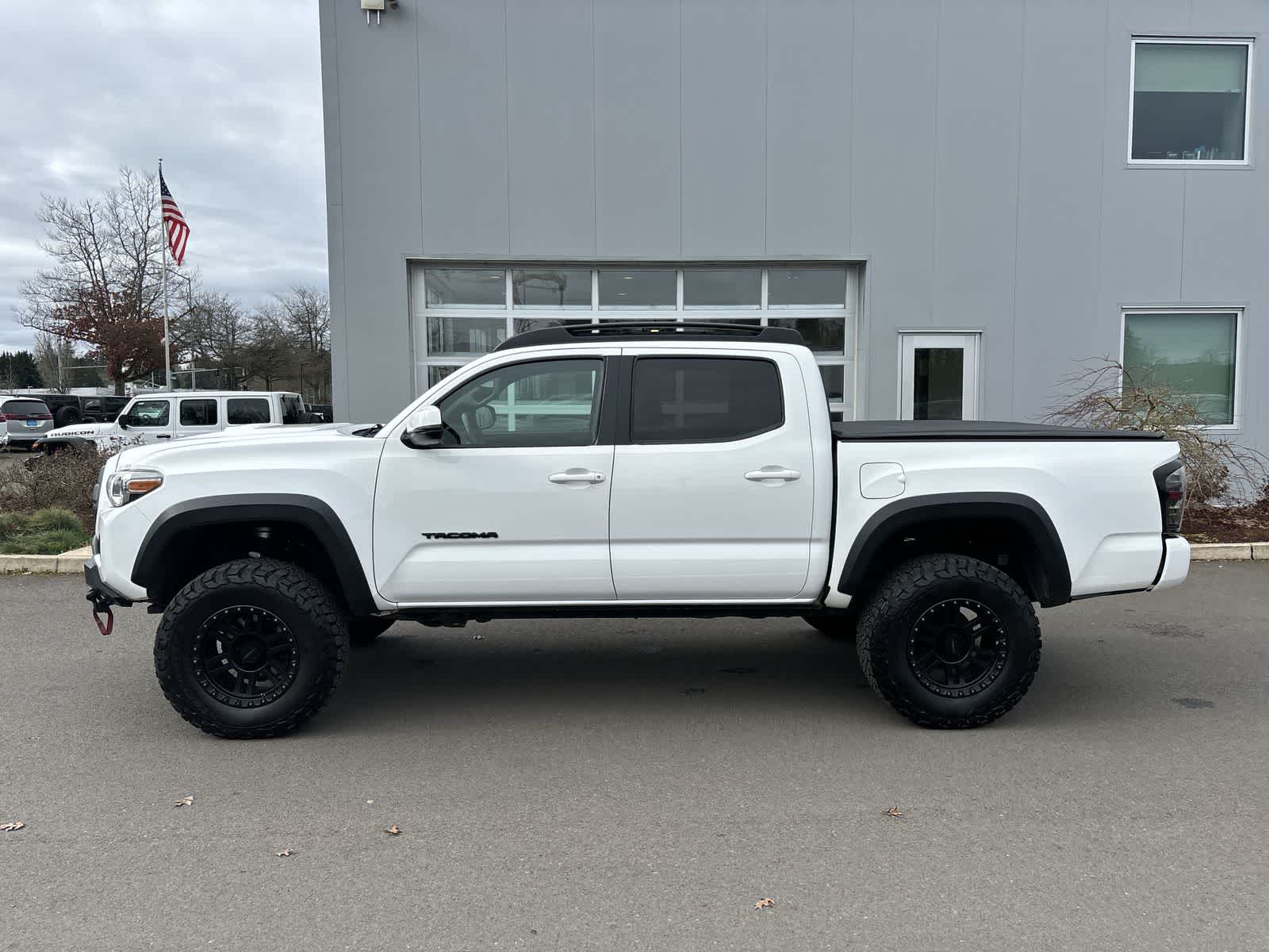 Thumbnail: 2017 Toyota Tacoma - 1