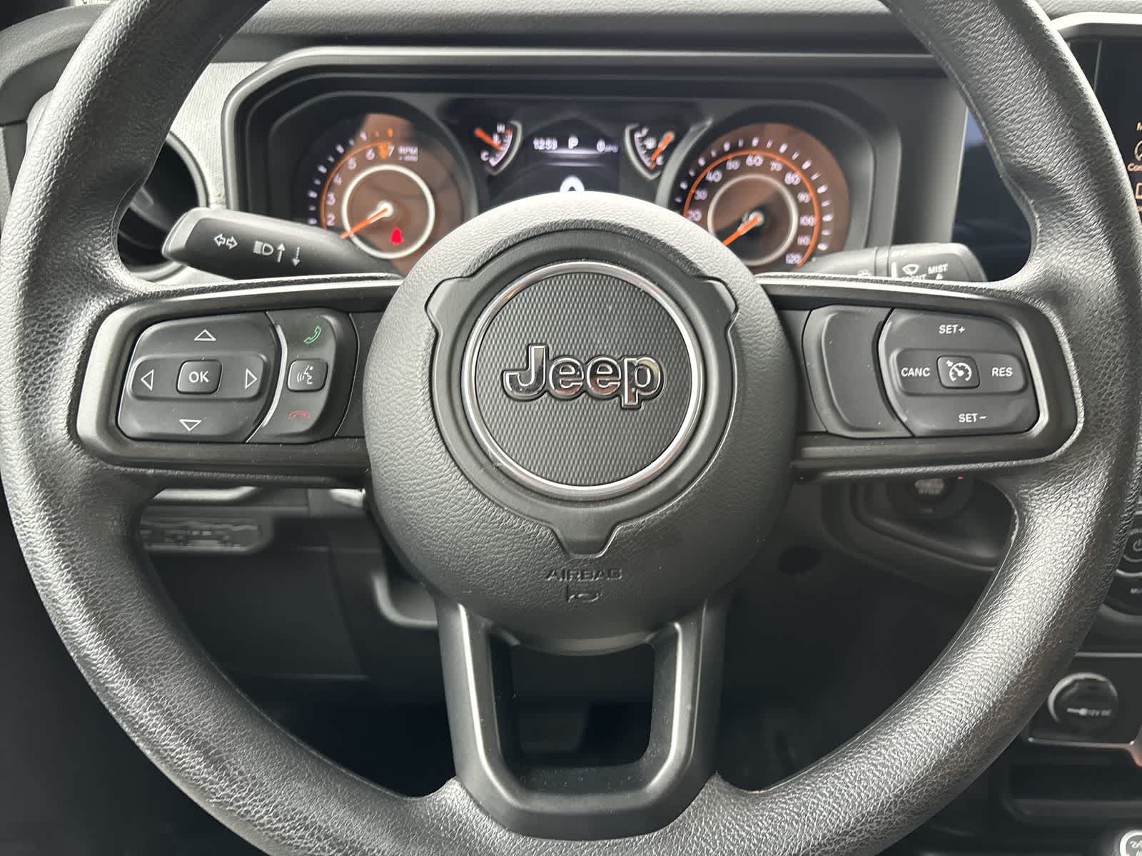 Thumbnail: 2024 Jeep Gladiator - 10