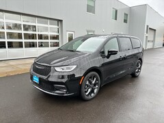 2026 Chrysler Pacifica Select Passenger Van Eugene, OR