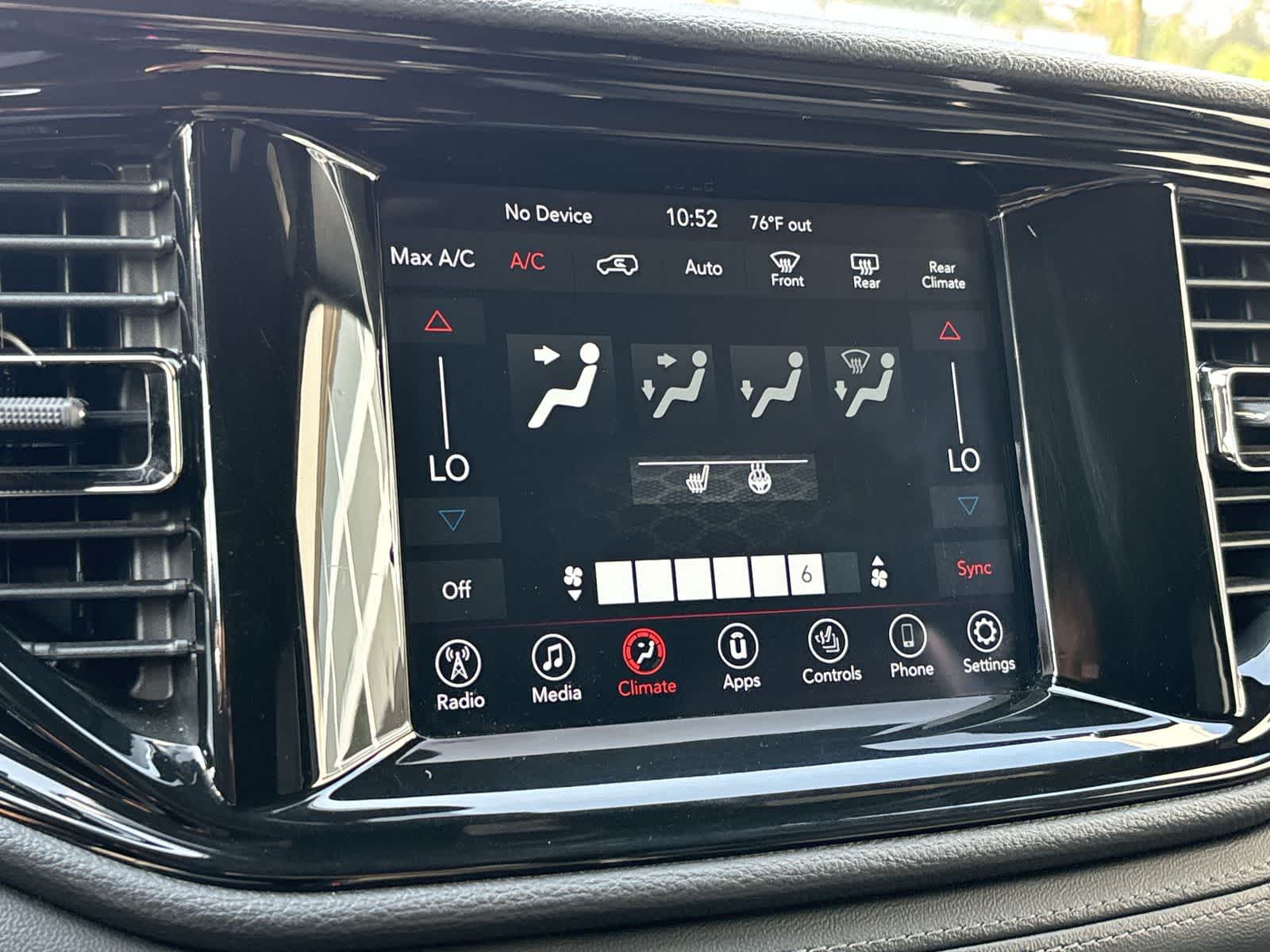 Thumbnail: 2022 Dodge Durango - 17