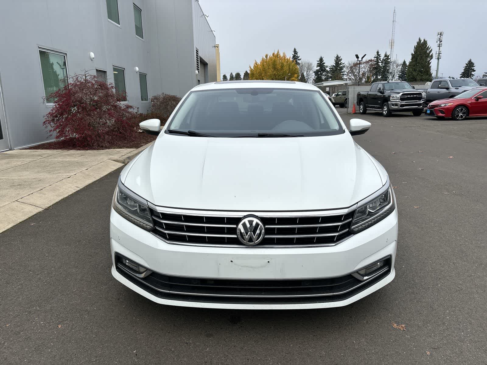 Thumbnail: 2018 Volkswagen Passat - 7