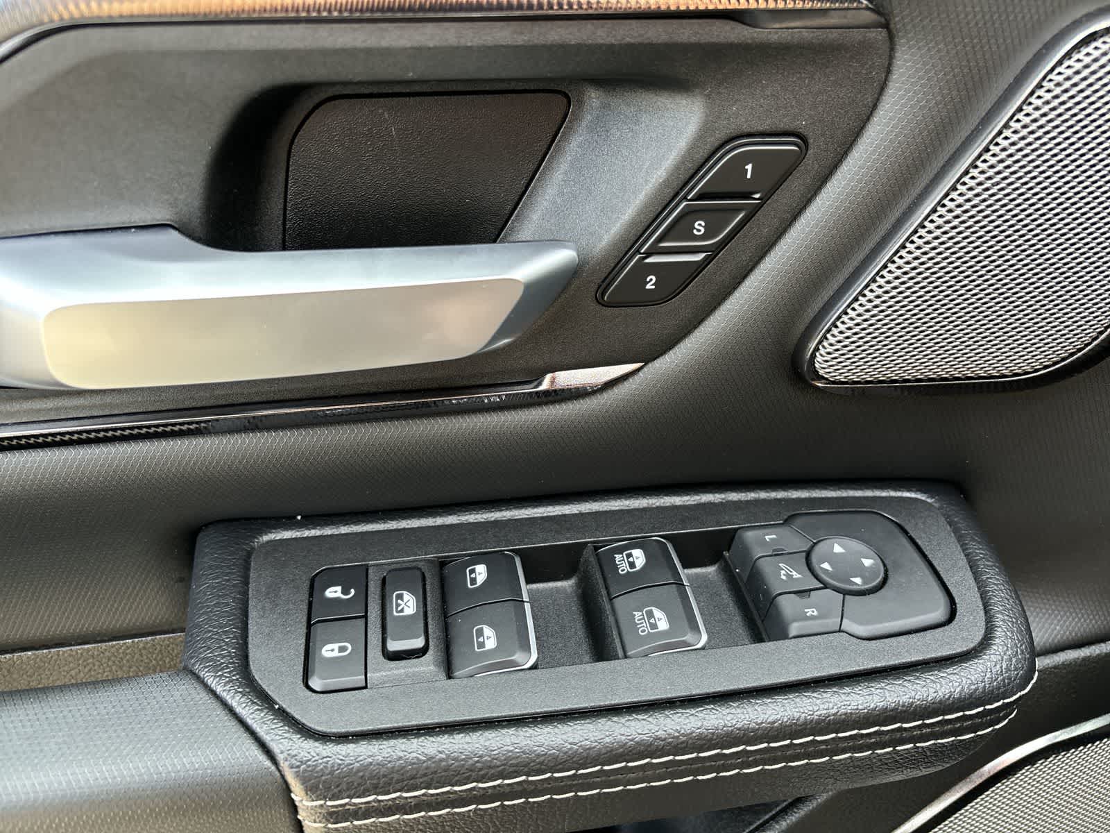 Thumbnail: 2025 RAM 1500 - 9