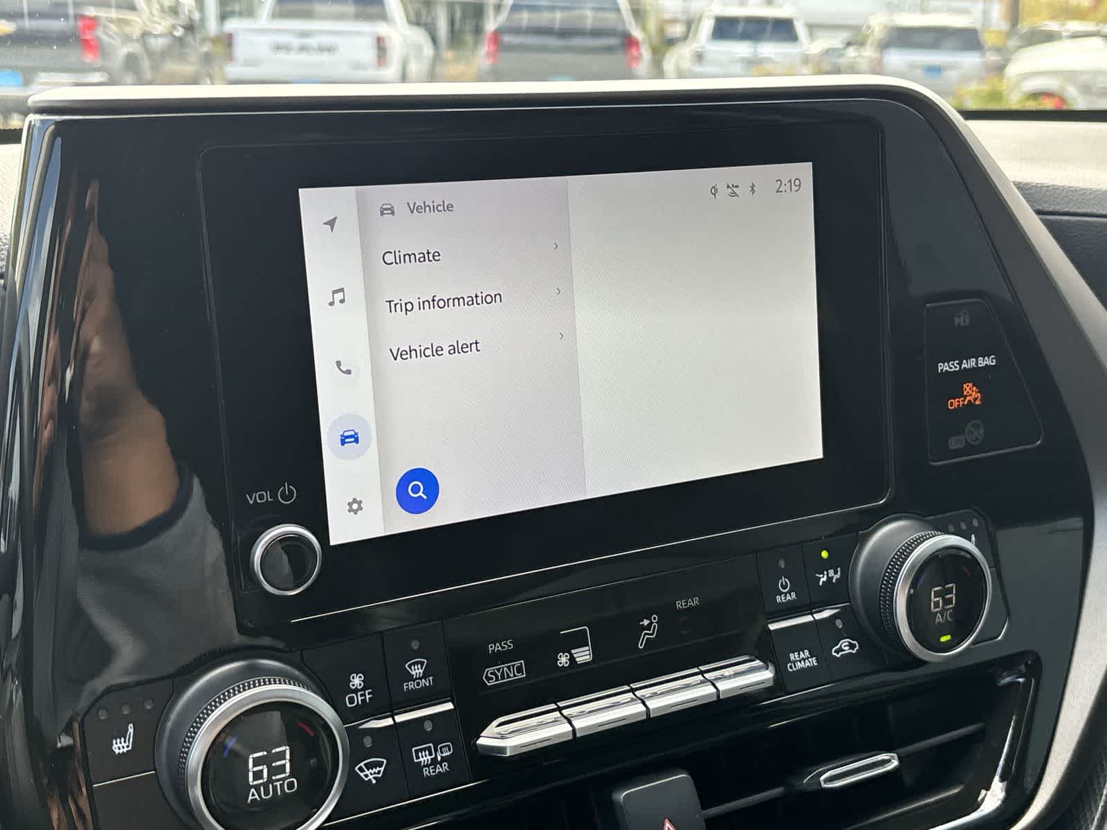 Thumbnail: 2023 Toyota Highlander - 20