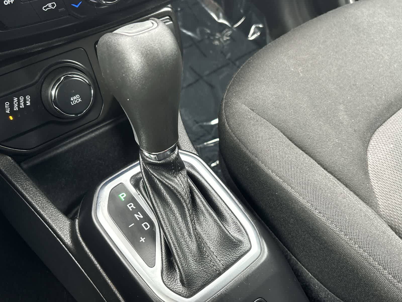 Thumbnail: 2021 Jeep Renegade - 26