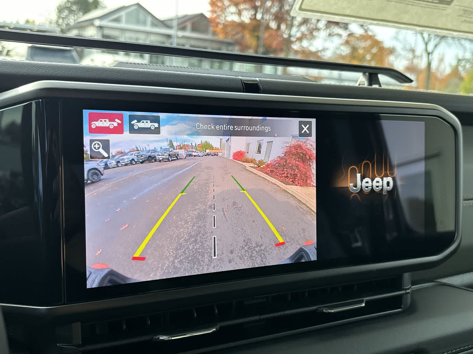 Thumbnail: 2025 Jeep Gladiator - 23