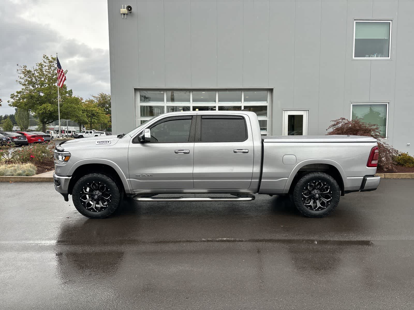 2019 Ram 1500 Laramie photo 2