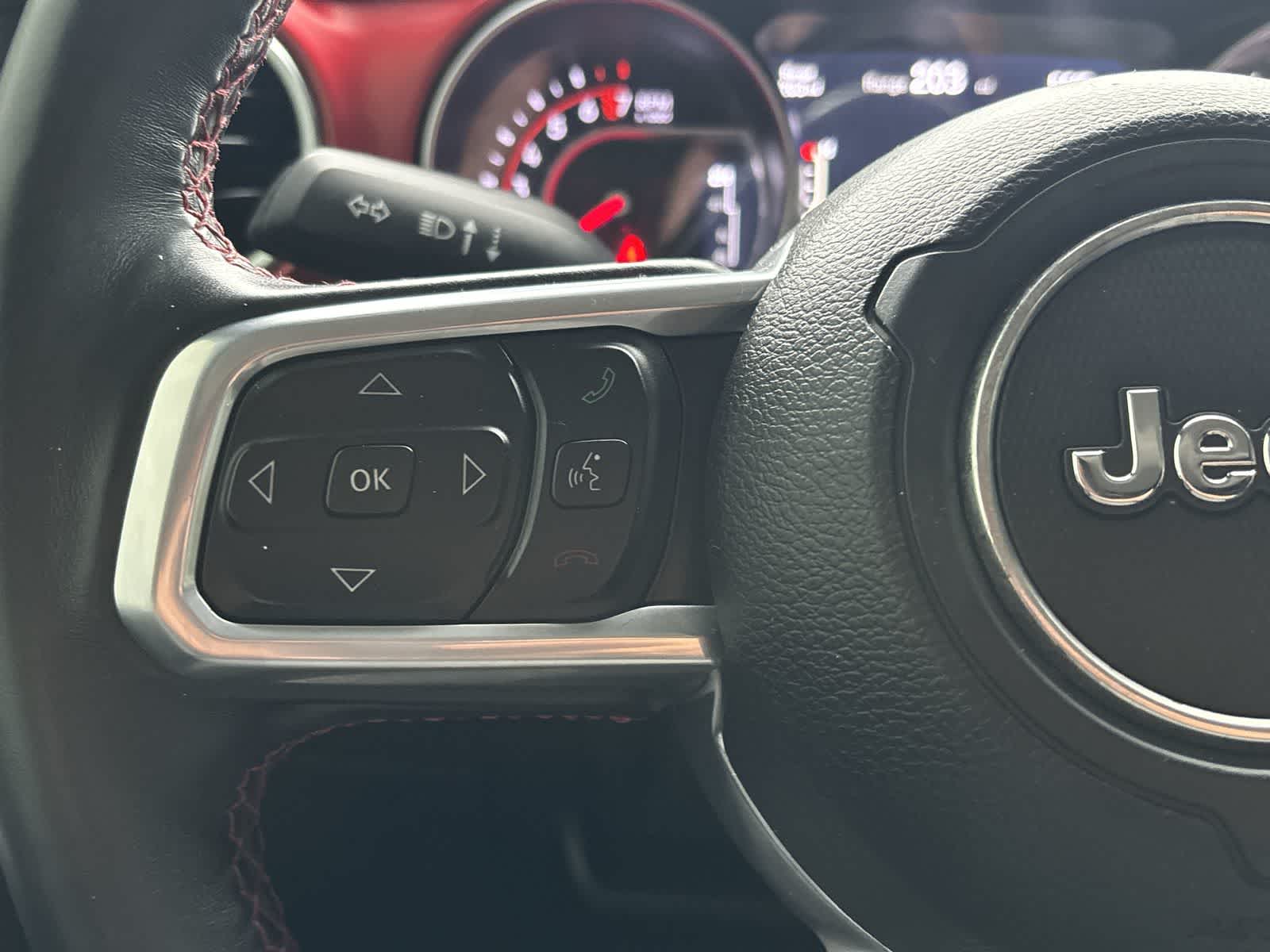 Thumbnail: 2021 Jeep Gladiator - 10