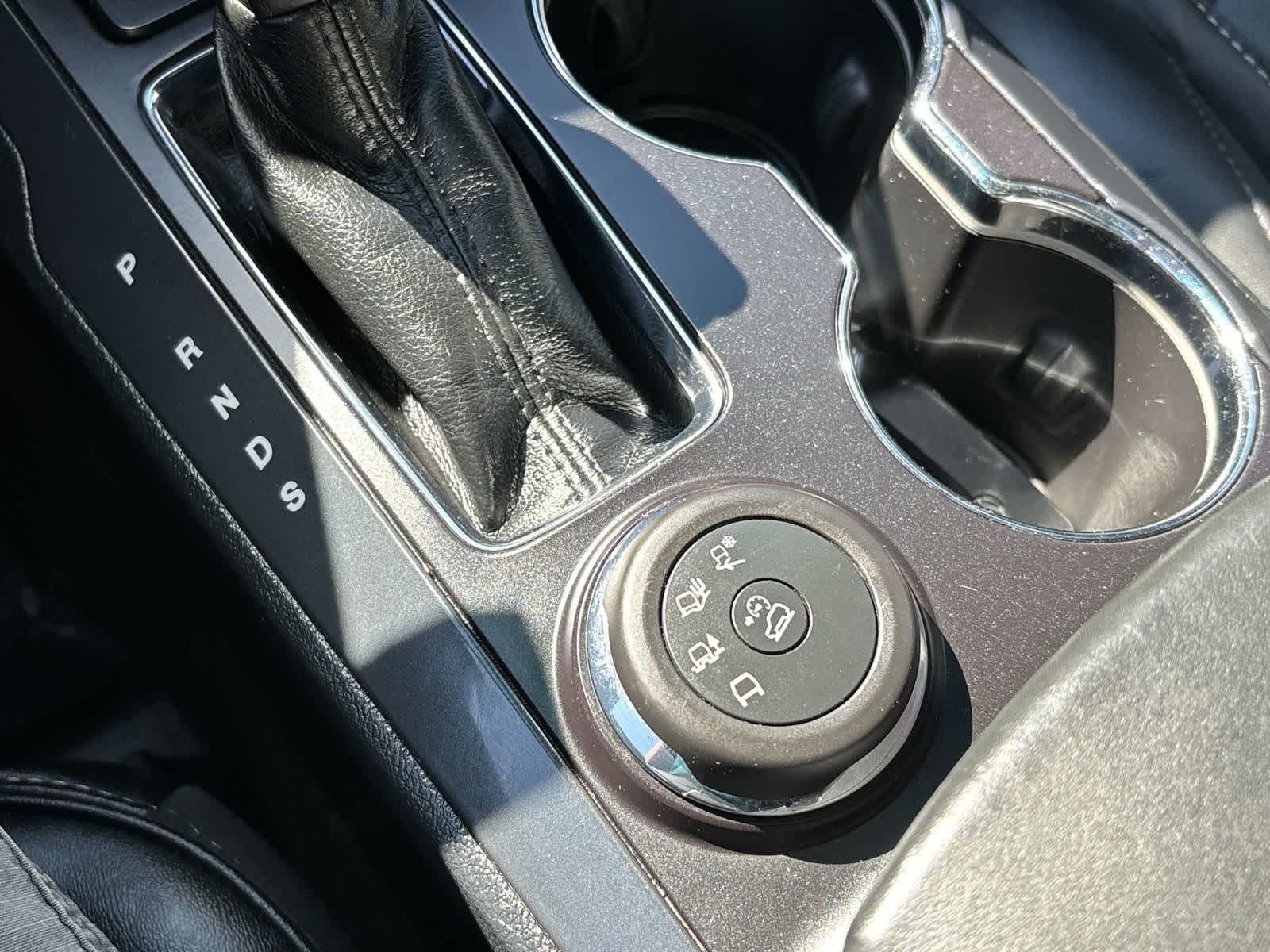 Thumbnail: 2016 Ford Explorer - 27