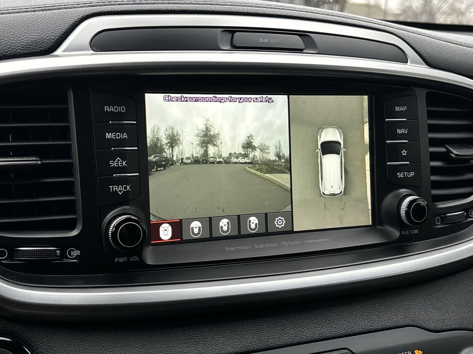 Thumbnail: 2020 Kia Sorento - 22