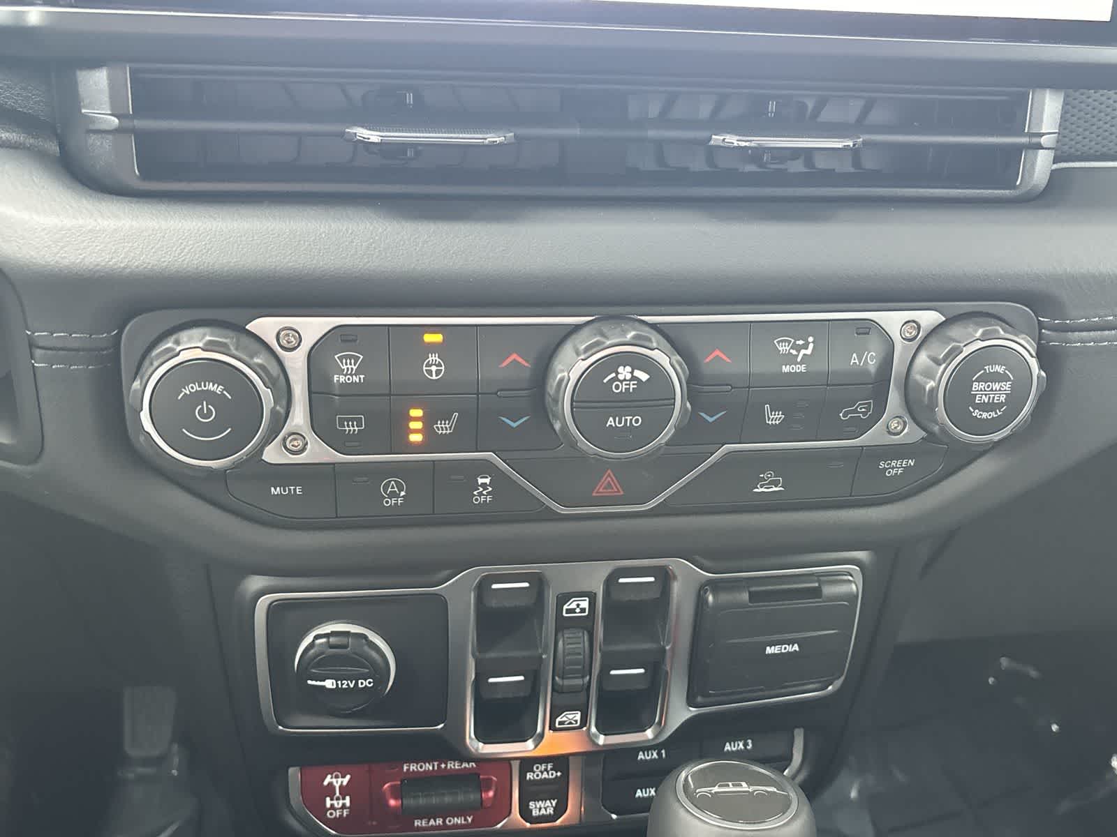 Thumbnail: 2026 Jeep Gladiator - 26