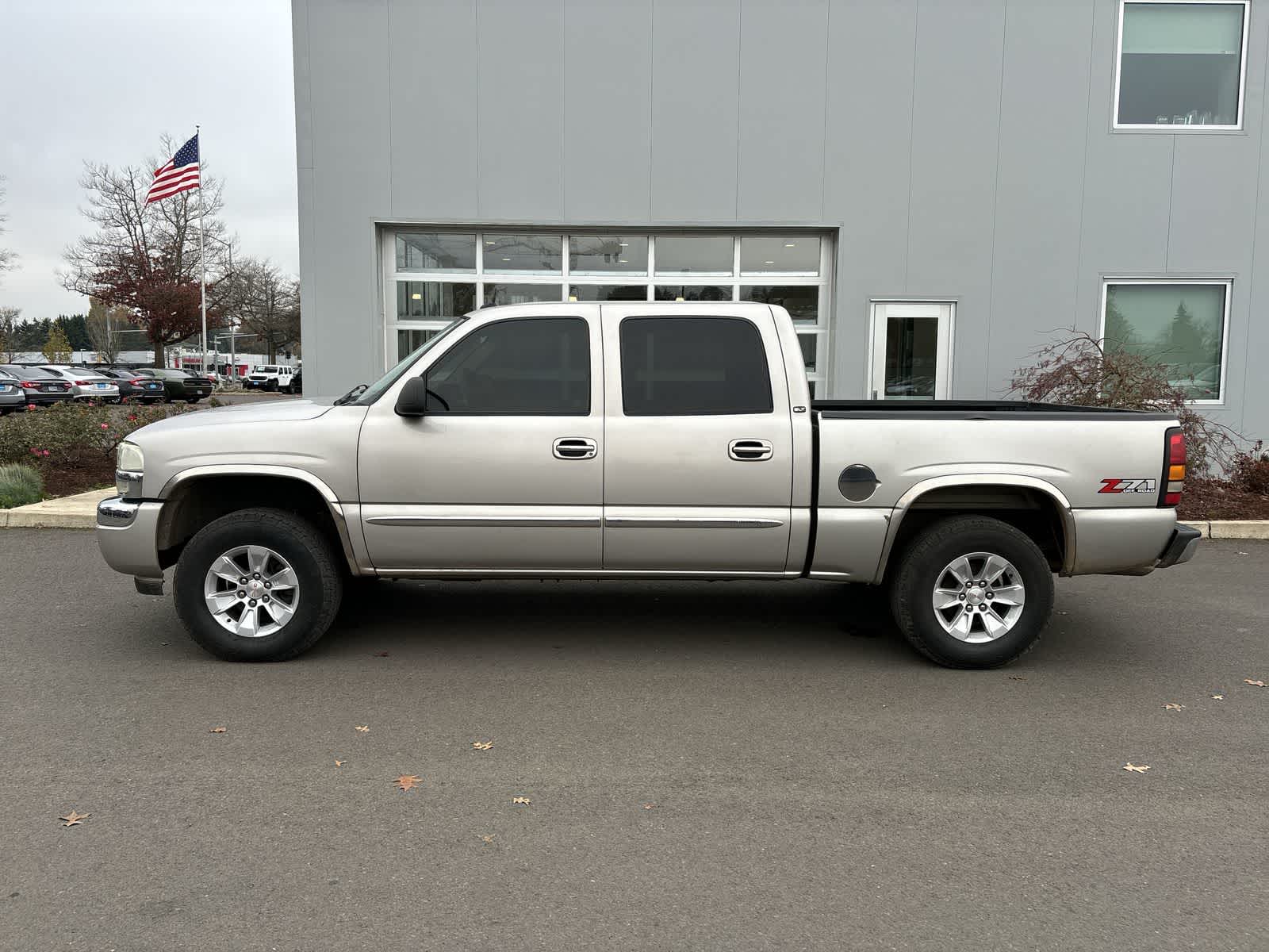Thumbnail: 2005 GMC Sierra 1500 - 2