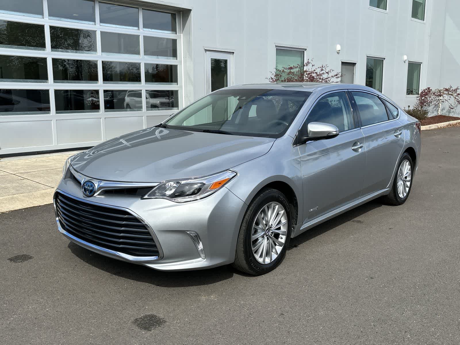Thumbnail: 2018 Toyota Avalon - 1
