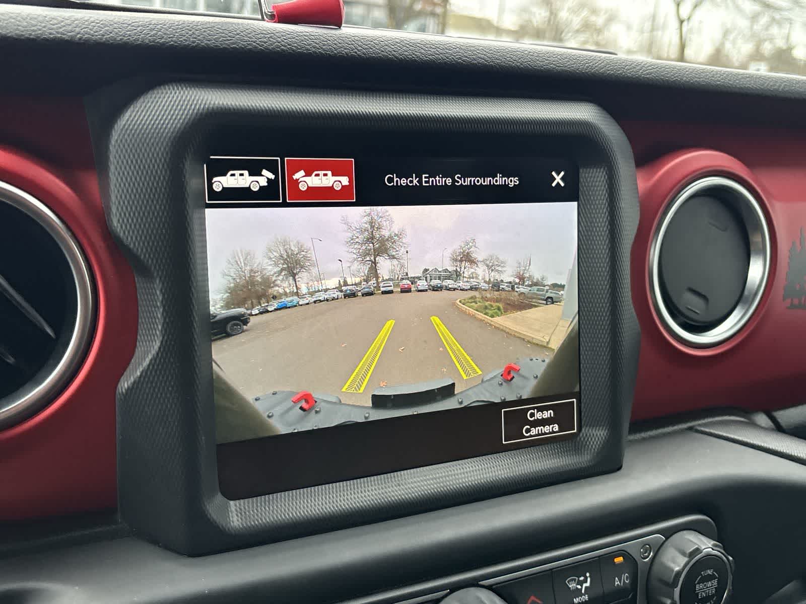 Thumbnail: 2021 Jeep Gladiator - 22