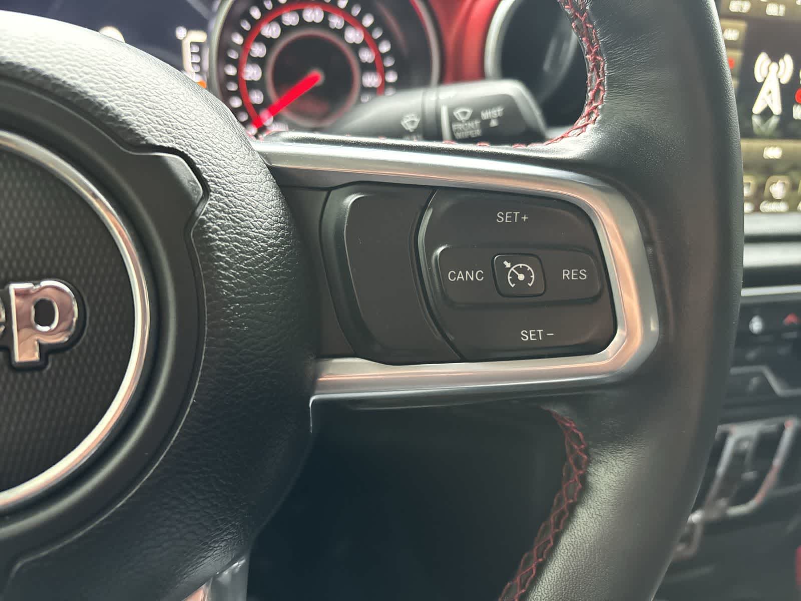 Thumbnail: 2021 Jeep Gladiator - 14