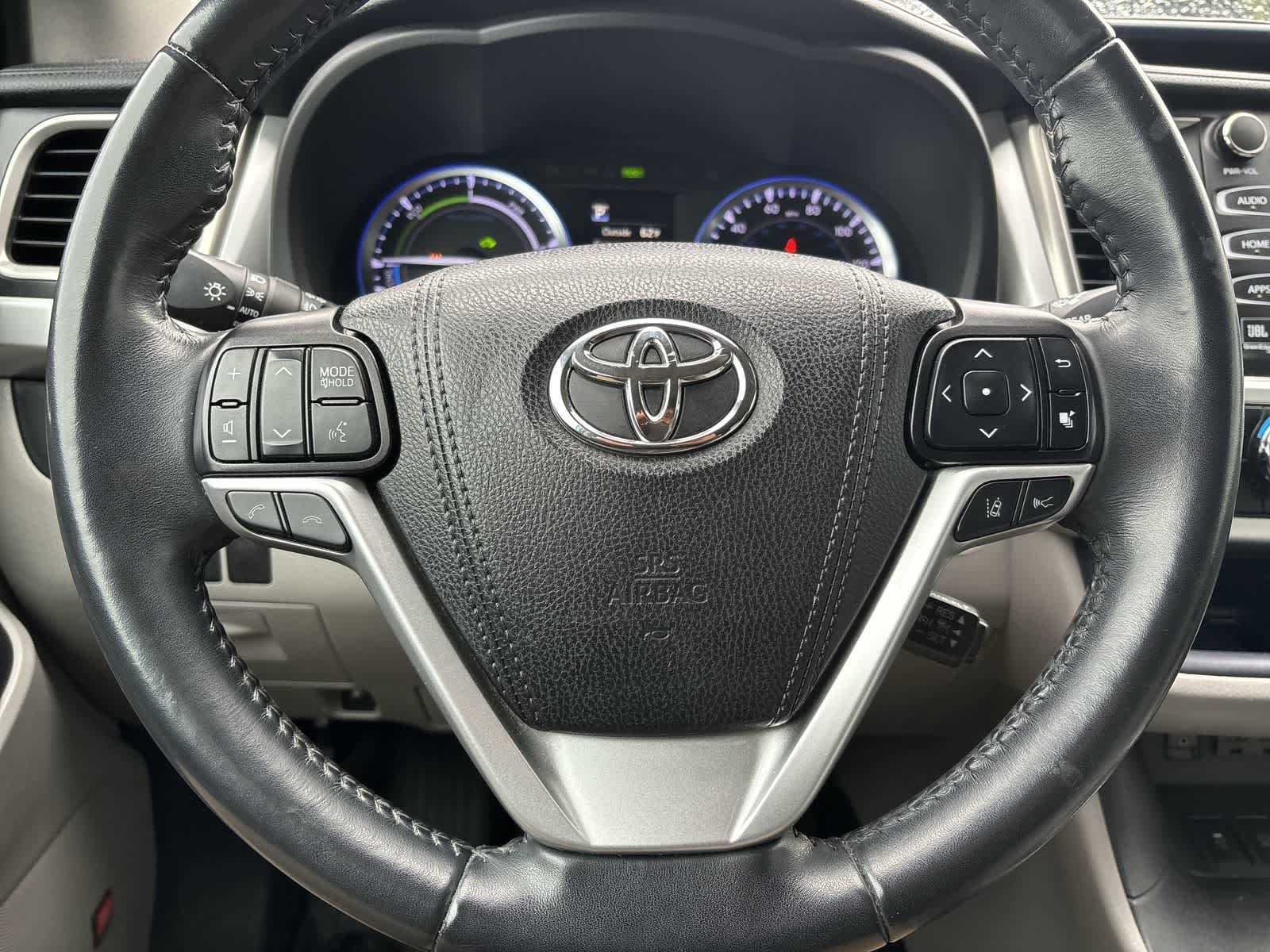 Thumbnail: 2019 Toyota Highlander - 9
