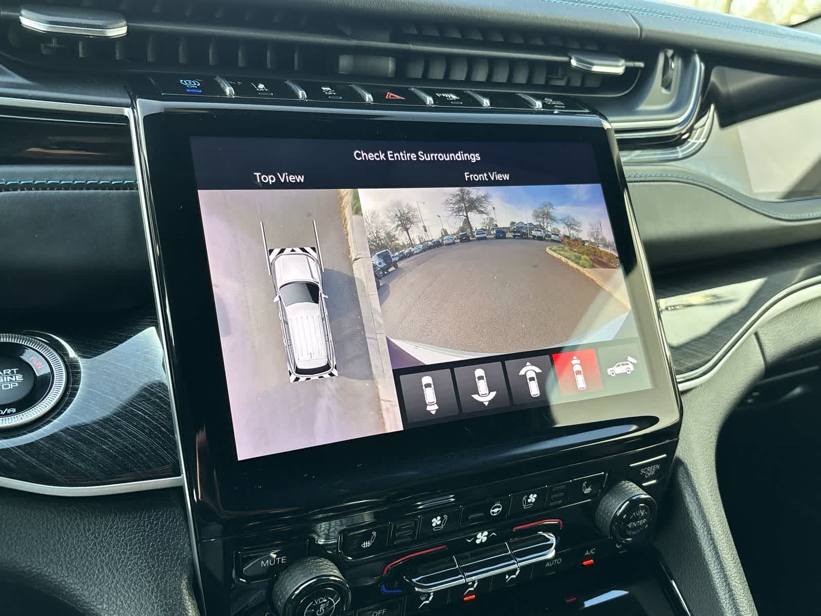 Thumbnail: 2022 Jeep Grand Cherokee - 26