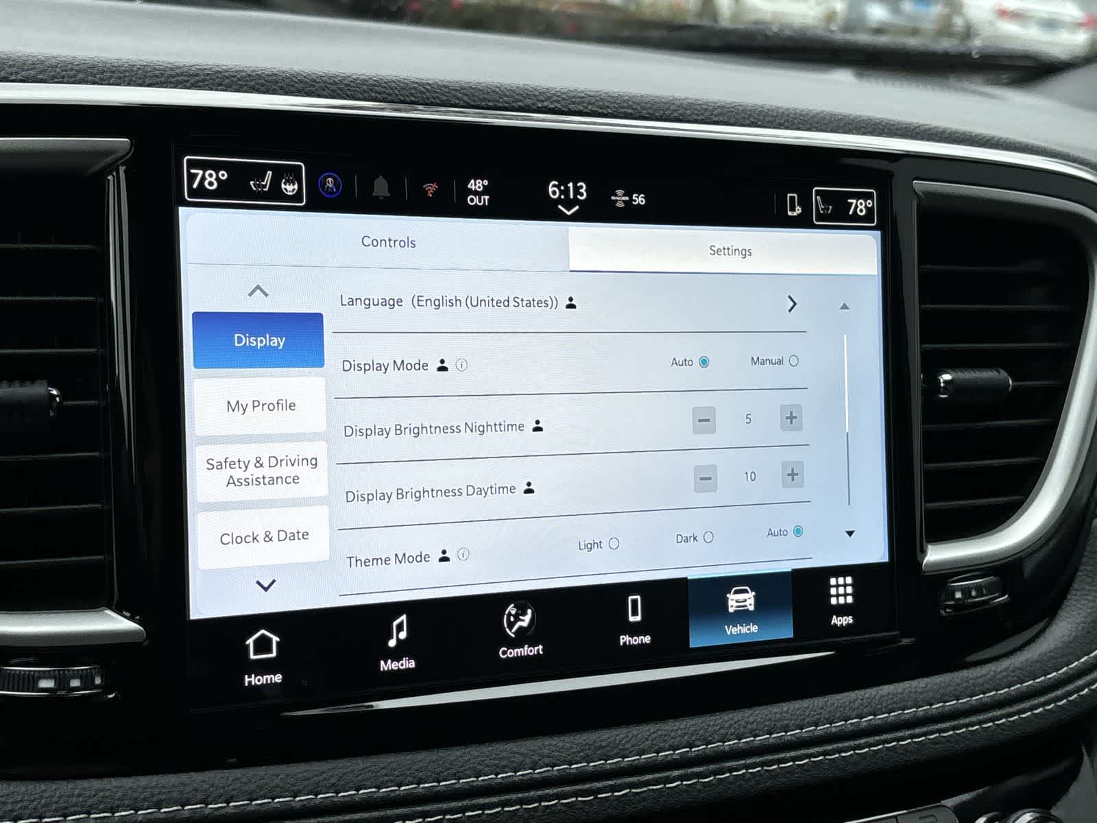 Thumbnail: 2026 Chrysler Pacifica - 17