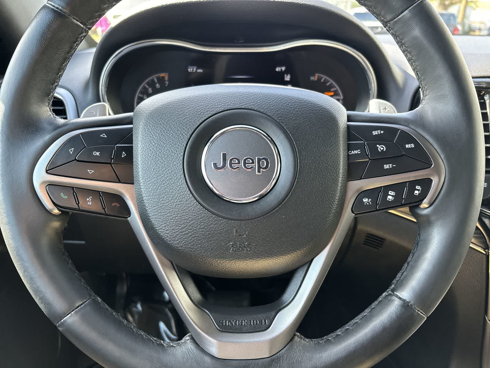 Thumbnail: 2019 Jeep Grand Cherokee - 12