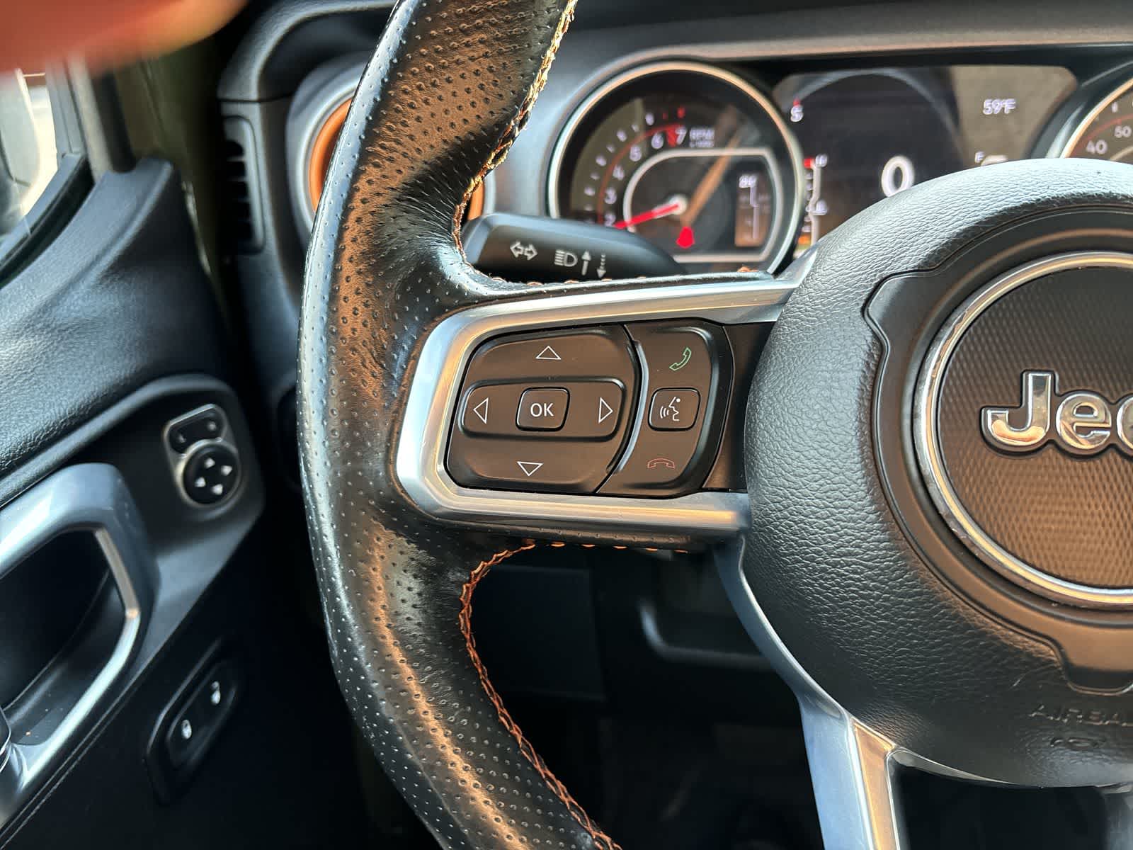 Thumbnail: 2021 Jeep Gladiator - 11