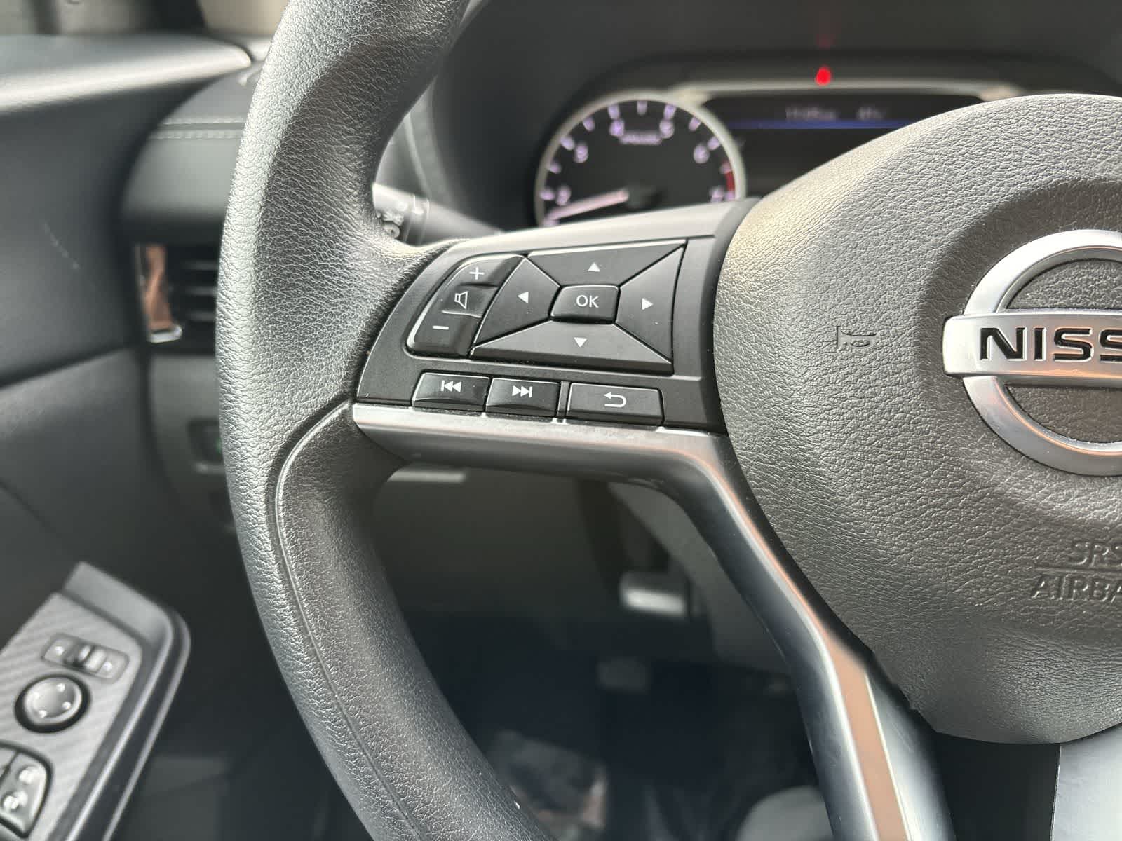 Thumbnail: 2023 Nissan Sentra - 11