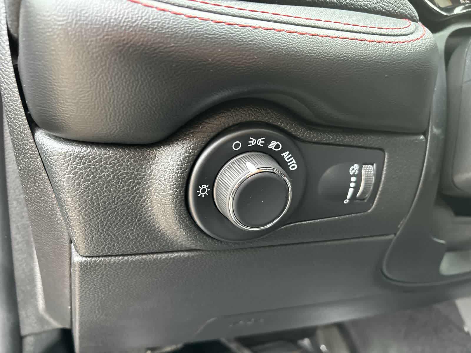 Thumbnail: 2024 Dodge Durango - 10