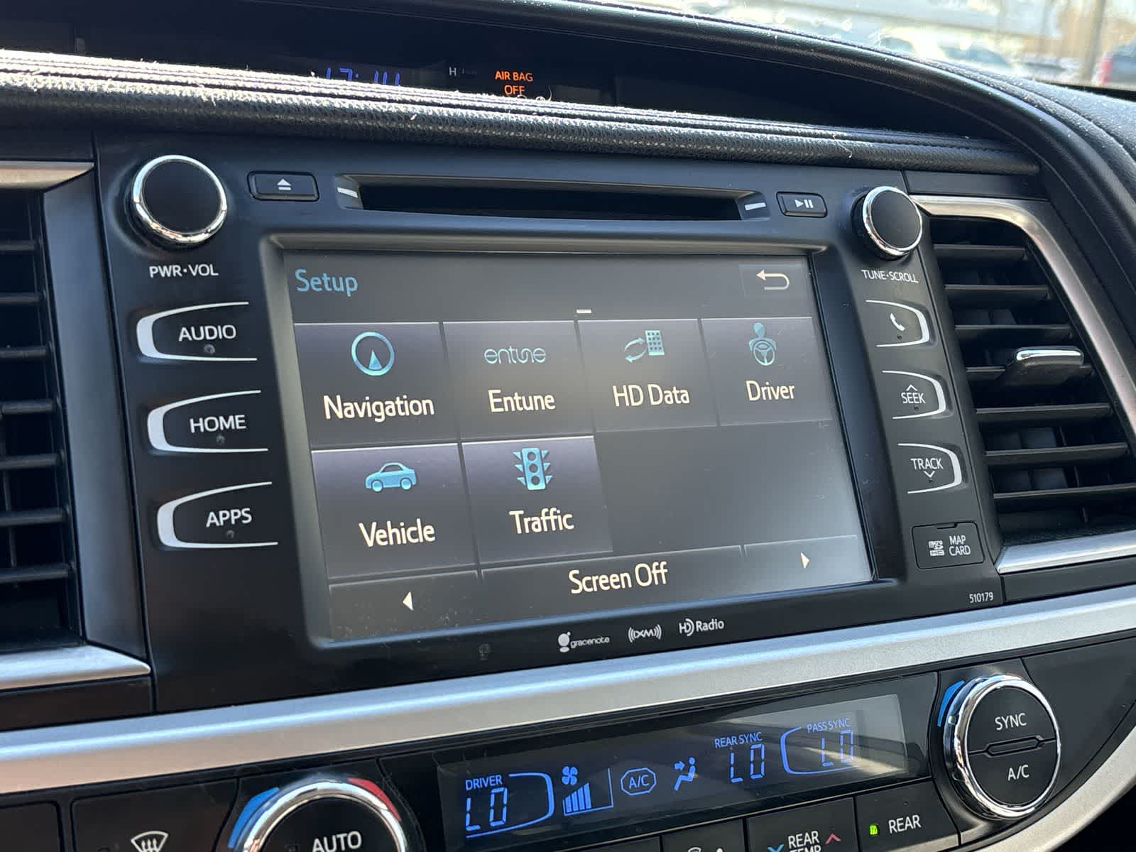 Thumbnail: 2017 Toyota Highlander - 20