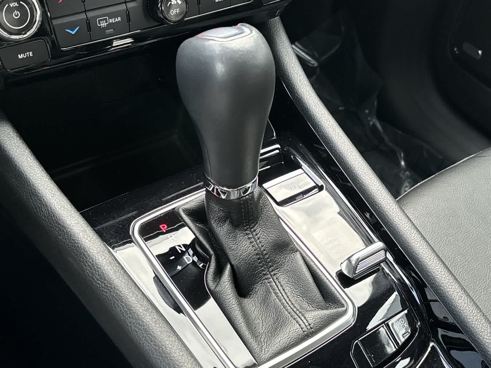 Thumbnail: 2022 Jeep Compass - 26