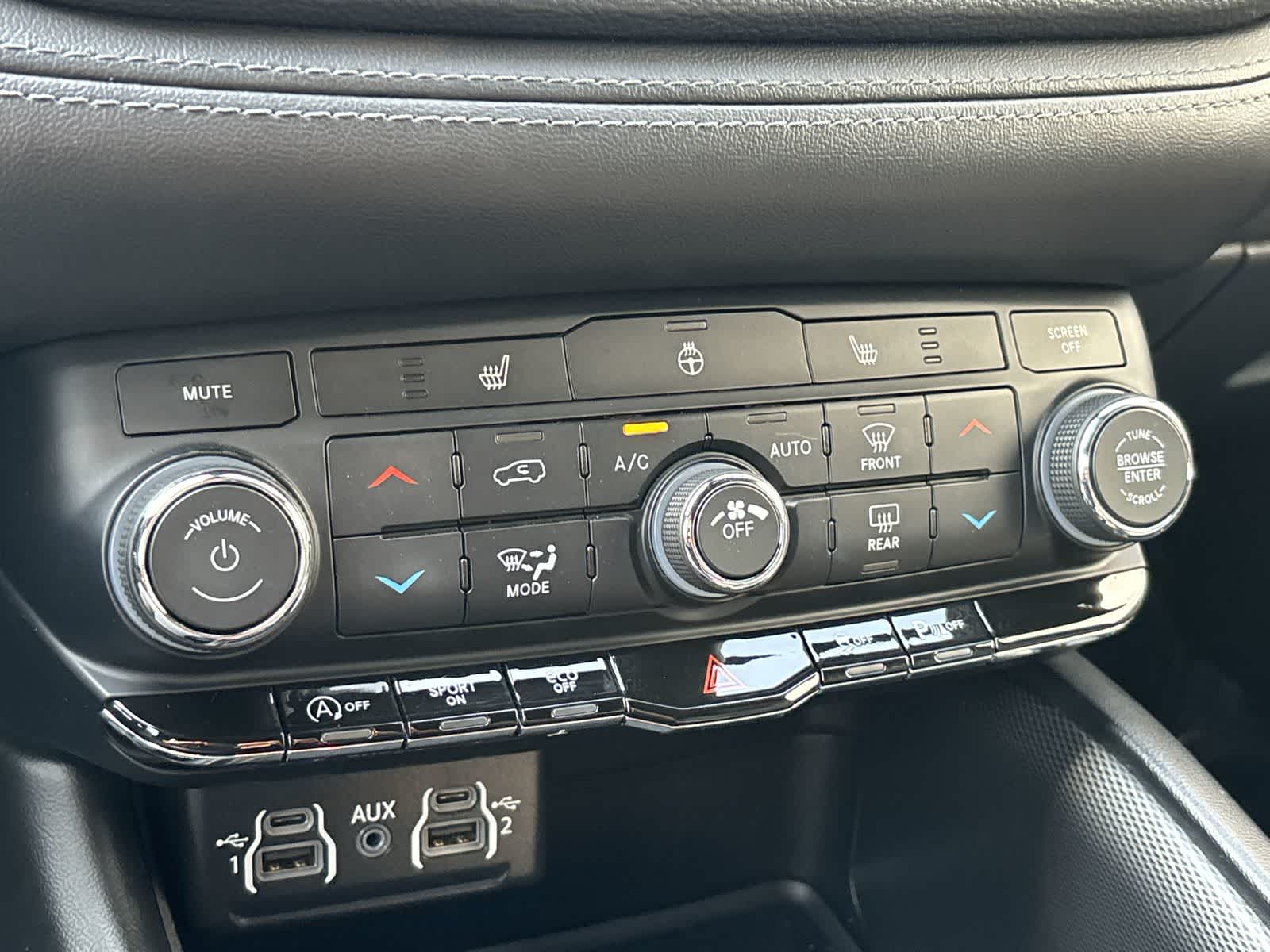 Thumbnail: 2022 Dodge Durango - 23