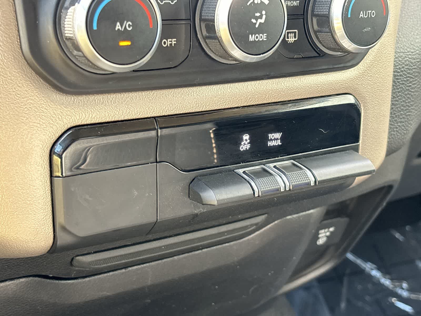 Thumbnail: 2019 RAM 1500 - 26