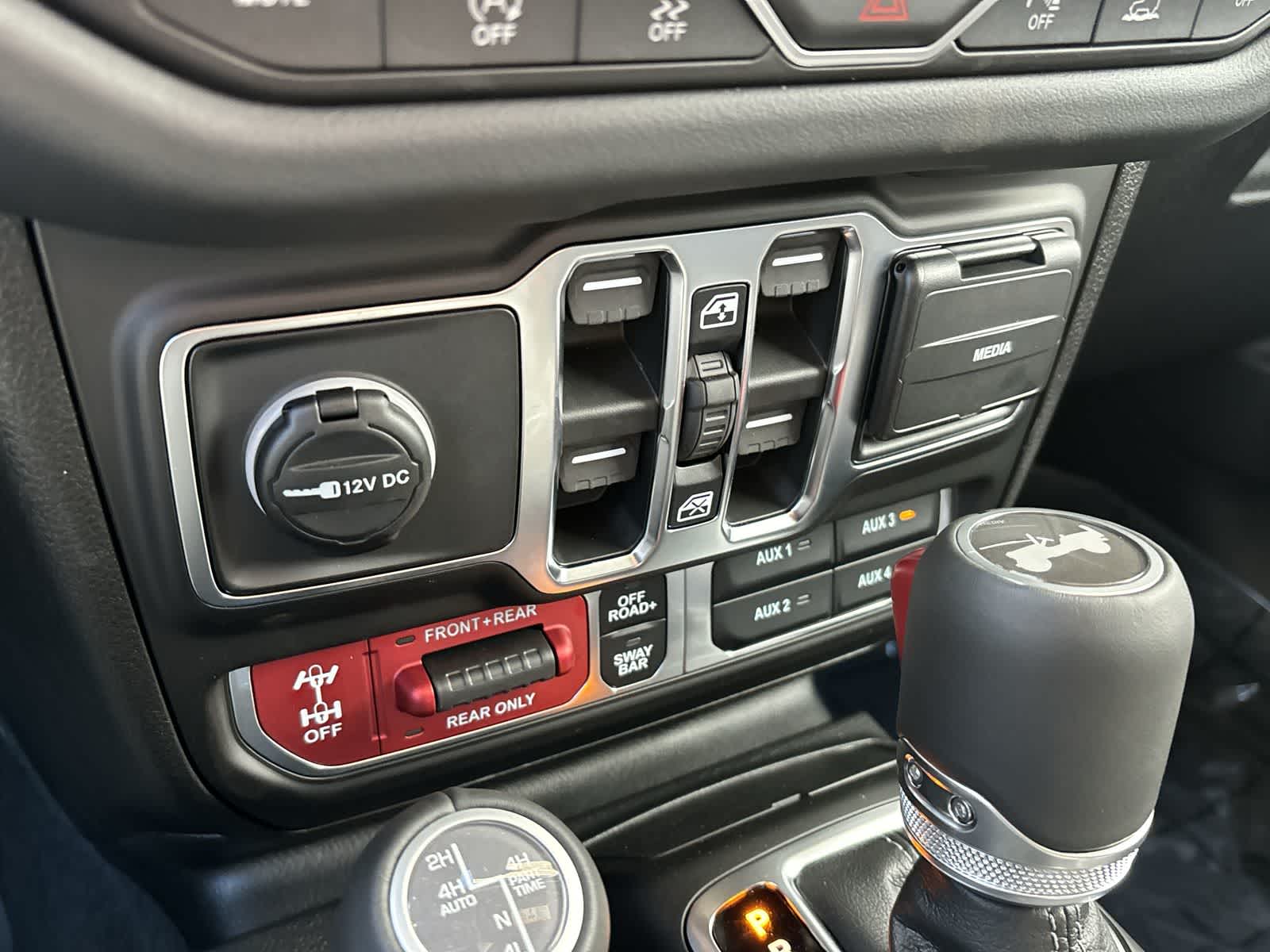 Thumbnail: 2026 Jeep Wrangler - 25